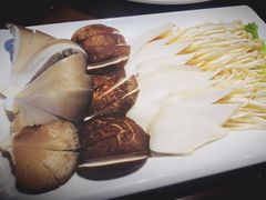 菌菇拼盘-山城鼎重庆老火锅(西安钟楼店)