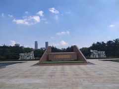 -上海市龙华烈士陵园