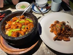 石锅杭椒牛蛙-桂满陇天书(南京德基旗舰店)