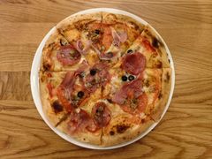 -城市大道红炉披萨烘焙坊