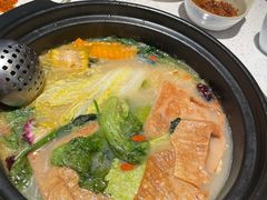 -三人行骨头王火锅(长寿店)
