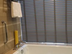 -上海松江假日酒店