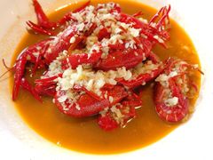 -龙巢盱眙龙虾·牛蛙·烧烤宵夜(八卦岭店)