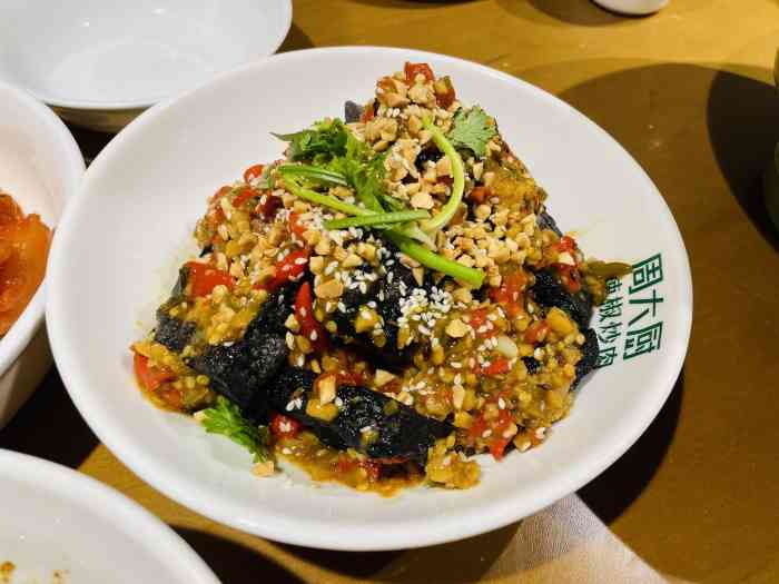 周大厨辣椒炒肉(海州万达店)-"在万达四楼,肯德基一侧的楼上,过年期间