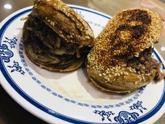 牛肉火烧-老爆肚满五香烧牛羊肉
