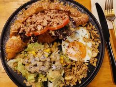 芝士金枪鱼太阳蛋可颂-251#coffee roasters(沿河东路店)