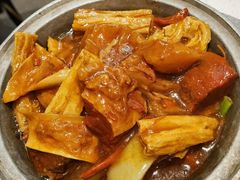 支竹萝卜牛腩煲-香港新发烧腊茶餐厅(书城店)