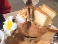 香水椰子冰沙-啰啰冰屋(景洪总店)