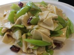 -赶海部落海鲜城(海阳路店)