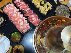 -果松木炭酸菜铜火锅·外婆参鸡汤