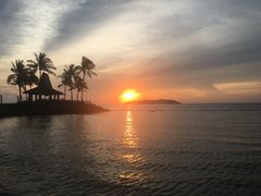 -Sunset Bar(丹绒亚路香格里拉店)
