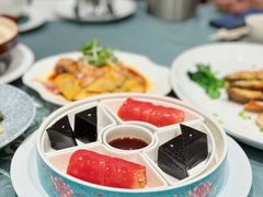 红米丝网肠拼黑芝麻糕-北园酒家(小北路店)