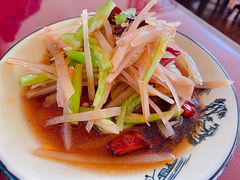 小咸菜-北京龙庆四季香农家饭庄·灶台鱼·碳烤虹鳟鱼(龙庆峡店)