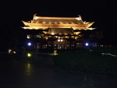 三亚亚龙湾华宇度假酒店(原三亚华宇皇冠假日酒)-三亚亚龙湾雅高美爵酒店