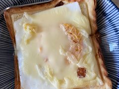 -红宝石·鲜奶小方·海派西点房(万航店)