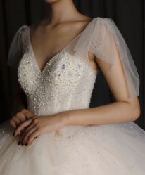 -莫小姐婚纱