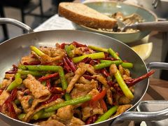 黔味宫爆松板肉-山野板扎·云贵川Bistro(上海首店)