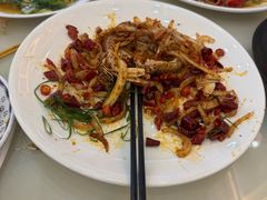 -覃记海鲜美食餐厅