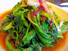 -大头虾越式风味餐厅(光明广场店)