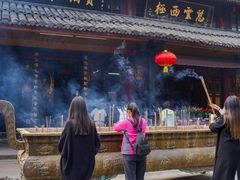 -峨眉山报国寺