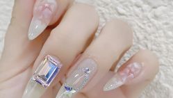 -雪奈传统美甲美睫