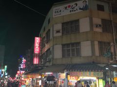 -六合夜市