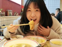 -八二小区抄手(龙湖上城天街店)