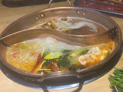 -洱火云南酸菜牛肉火锅(石景山当代商城店)