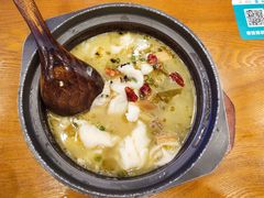 -周鱼小馆石锅酸菜鱼(活力汇店)