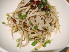香葱拌笋衣-小大董·烤鸭(五棵松店)
