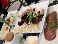 -一席地·本地鸡窝·杭帮鸡火锅(萧山银隆百货店)
