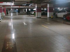 -滨江国际广场-地下停车场
