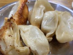 -黄阿姨锅贴大王(万航渡路店)