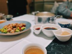 -红鼎豆捞·非遗鲍皇汤火锅(宝丰路店)