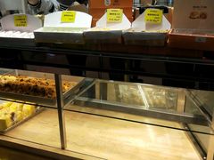 面包甜点陈列柜-鲍师傅糕点(国金街店)