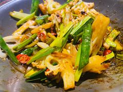 -靠山屯东北农家菜(八龙桥雅苑店)