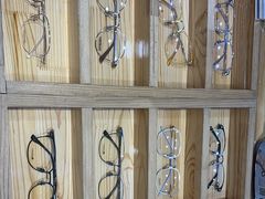 -豪门视光·星趣控·蔡司依视路眼镜代理商(中央大街店)