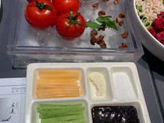 番茄脆菇沙拉-小大董·烤鸭(观景餐厅·南京西路店)