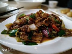 咸酸菜炒牛欢喜-荷塘食府