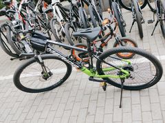 -道路口单车爱瓦士dahon大行