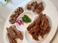 -梅利汴京烤鸭•开封豫菜地标店(东大街店)