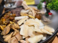 -一朵菌·野生菌探索家火锅(南亚店)