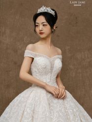 -Lady  Jane高端婚纱礼服馆