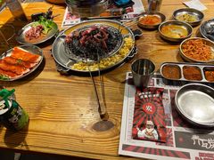 -青瓦炭韩潮烤肉(花园道店)