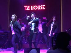 -TZ House音乐现场(来福士中心店)