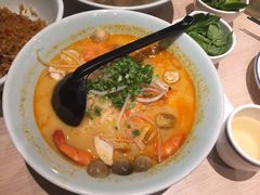 酸辣海鲜汤河粉-米纸越南小馆(金鹰世界店)