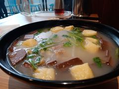 -小杨生煎(金山百联购物中心3楼店)