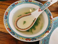 -毛辣果·贵州红酸汤牛肉火锅(西单店)