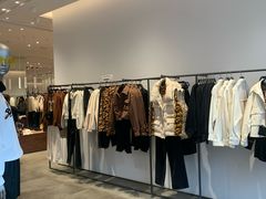 -URBAN REVIVO(西安Momopark店)