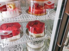 -DQ·蛋糕·冰淇淋(大宁国际商业广场店)